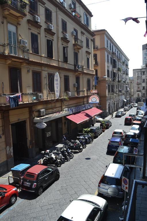Bed & Breakfast Anna's Family Napoli